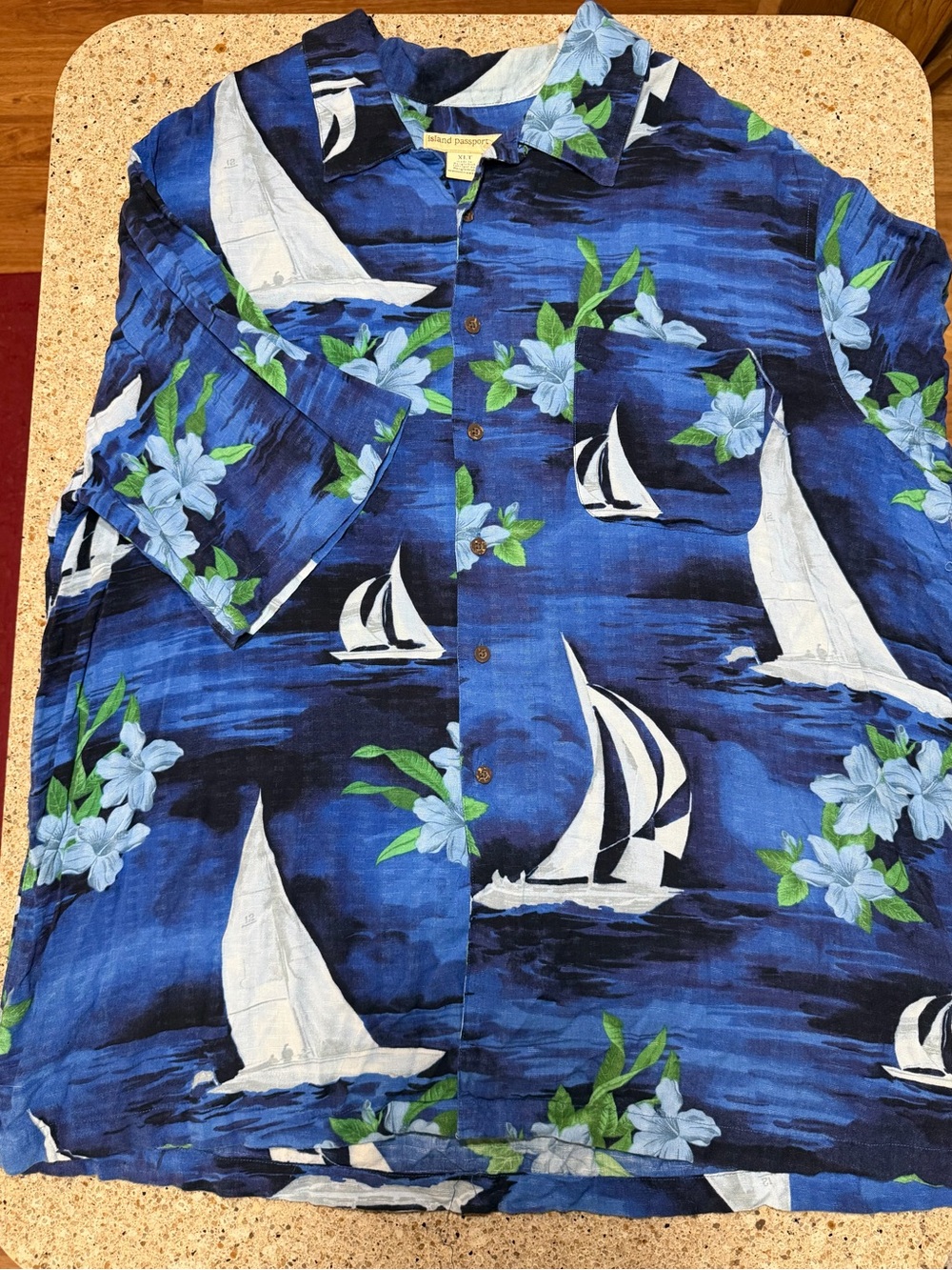 Passport Men's Blue Sailboat Print Hawaiian Button-Up Shirt